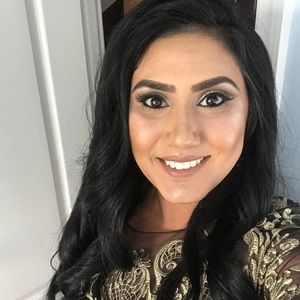 Meet your Posher, Amena